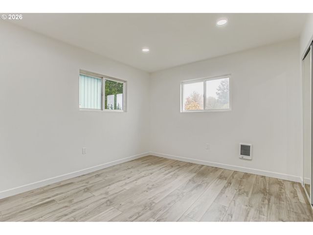 3913 Se WOODBURN Rd, Washougal, WA 98671