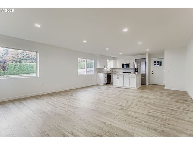 3913 Se WOODBURN Rd, Washougal, WA 98671