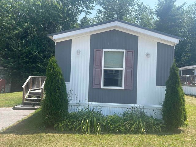76 Crystal Springs Way, Somersworth, NH 03878