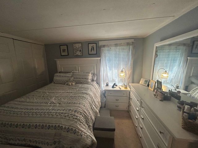 76 Crystal Springs Way, Somersworth, NH 03878