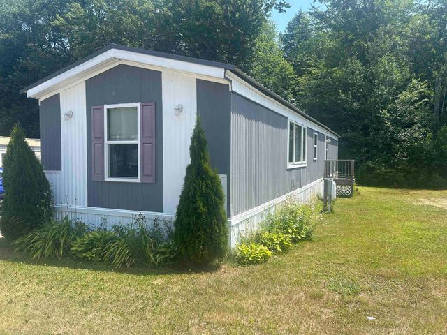 76 Crystal Springs Way, Somersworth, NH 03878