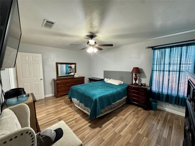 2320 Village Way, Dallas, TX 75216