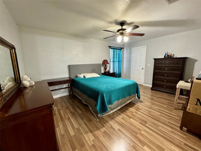 2320 Village Way, Dallas, TX 75216