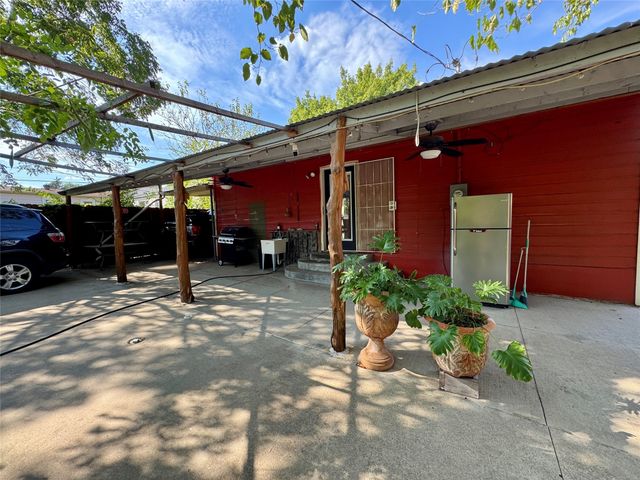 2320 Village Way, Dallas, TX 75216