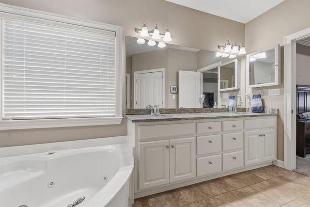 110 Sancerre Drive, Maumelle, AR 72113