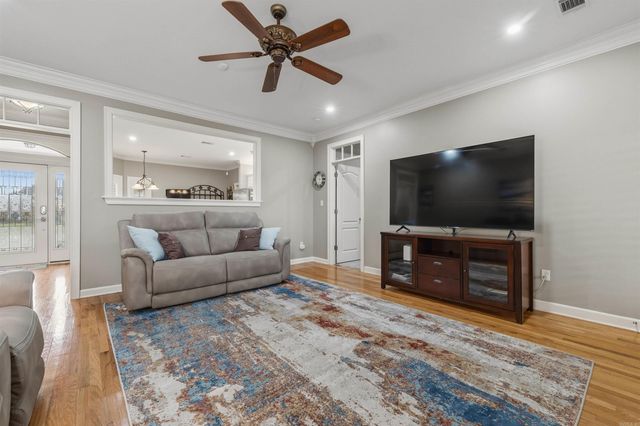 110 Sancerre Drive, Maumelle, AR 72113