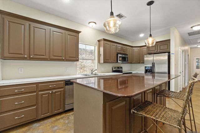 270 Stoney Creek Ave, Baton Rouge, LA 70808