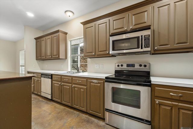 270 Stoney Creek Ave, Baton Rouge, LA 70808