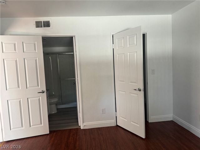 5158 South Jones Boulevard 201, Las Vegas, NV 89118