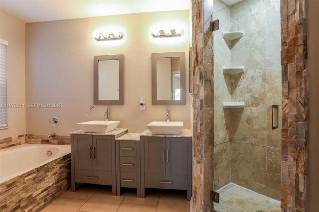 10837 NW 46th Dr, Coral Springs, FL 33076