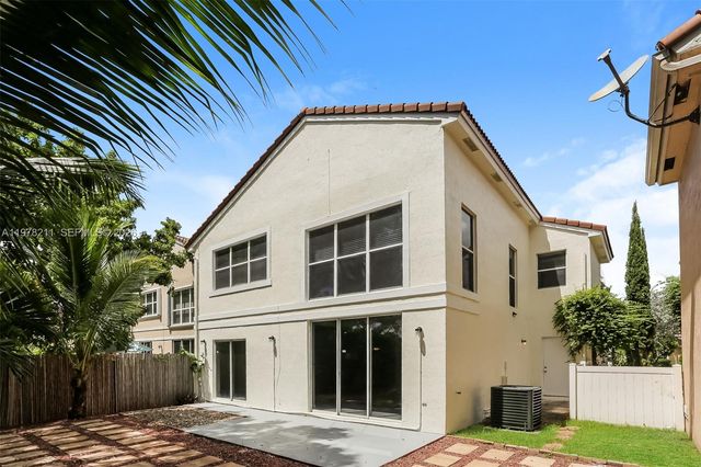 10837 NW 46th Dr, Coral Springs, FL 33076