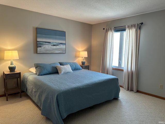 1725 Colonial Drive, Rochester, IN 46975