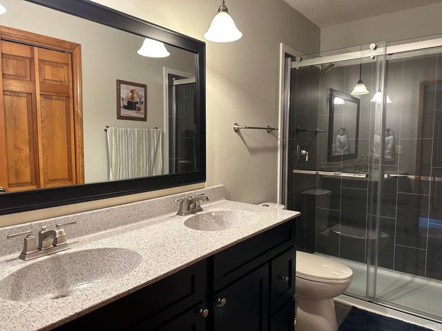 1725 Colonial Drive, Rochester, IN 46975