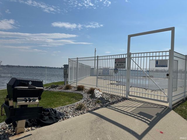 1725 Colonial Drive, Rochester, IN 46975