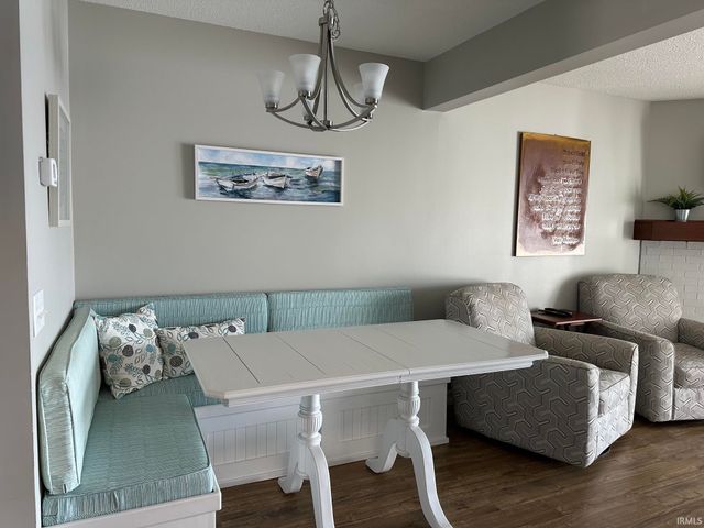 1725 Colonial Drive, Rochester, IN 46975