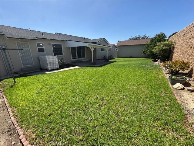 933 W Autumn Drive, Anaheim, CA 92805