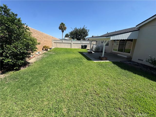 933 W Autumn Drive, Anaheim, CA 92805
