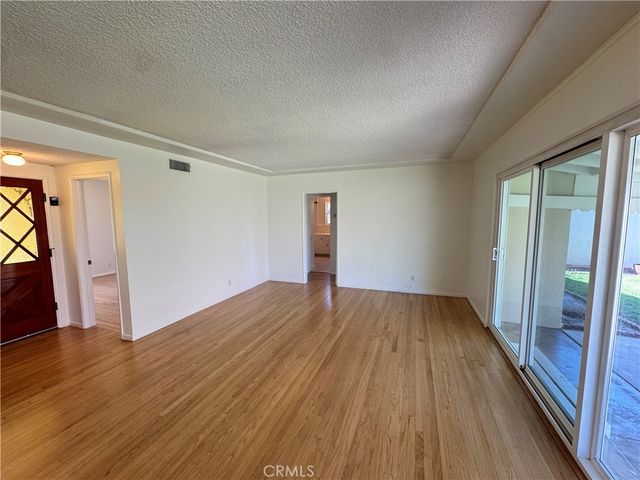 933 W Autumn Drive, Anaheim, CA 92805