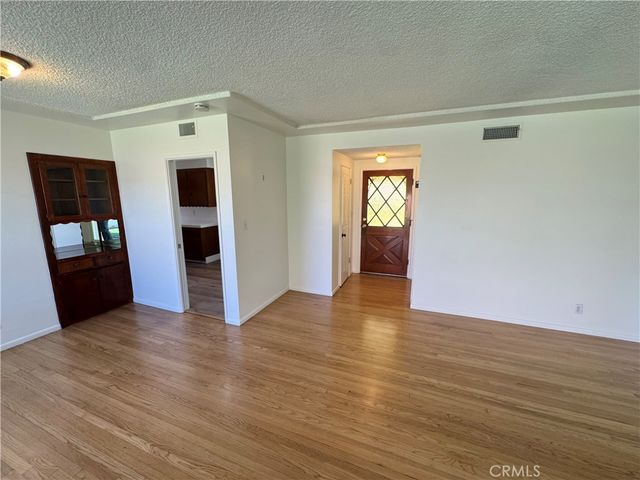 933 W Autumn Drive, Anaheim, CA 92805