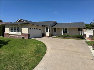 933 W Autumn Drive, Anaheim, CA 92805