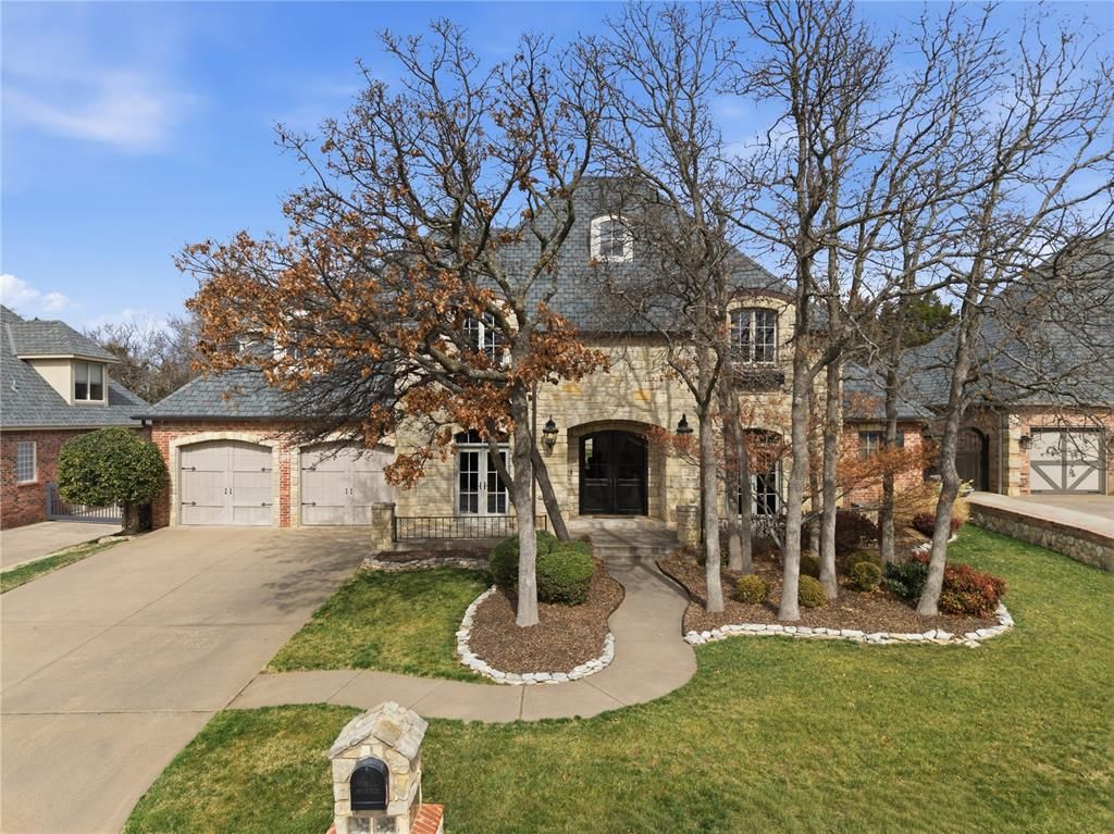 Image 1 of property listing at 2713 NE 133rd Street, Edmond, OK 73013