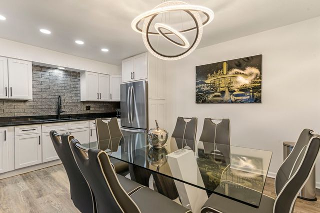 245 N Mill Road 9C, Addison, IL 60101