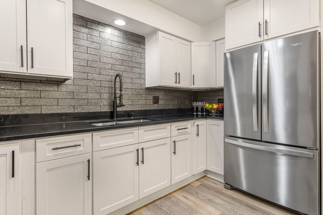 245 N Mill Road 9C, Addison, IL 60101