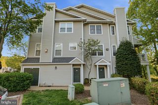 12796 FAIR BRIAR LN, Fairfax, VA 22033
