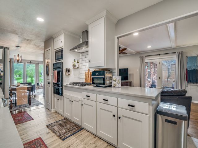 2505 Fenestra Drive, Dallas, TX 75228