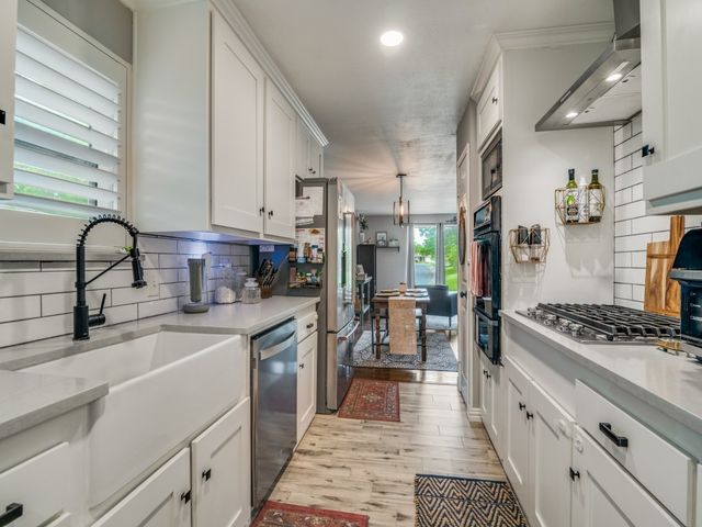 2505 Fenestra Drive, Dallas, TX 75228