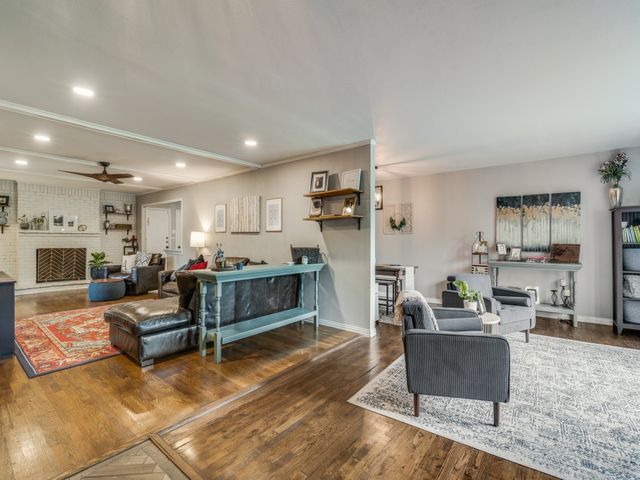 2505 Fenestra Drive, Dallas, TX 75228