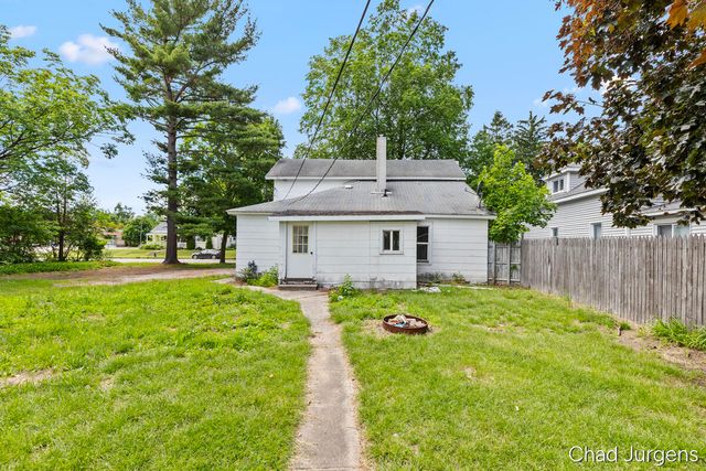 516 N Michigan Avenue, Big Rapids, MI 49307