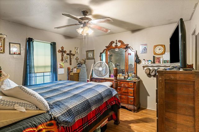 410 W Pine St Street, Edgewood, TX 75117