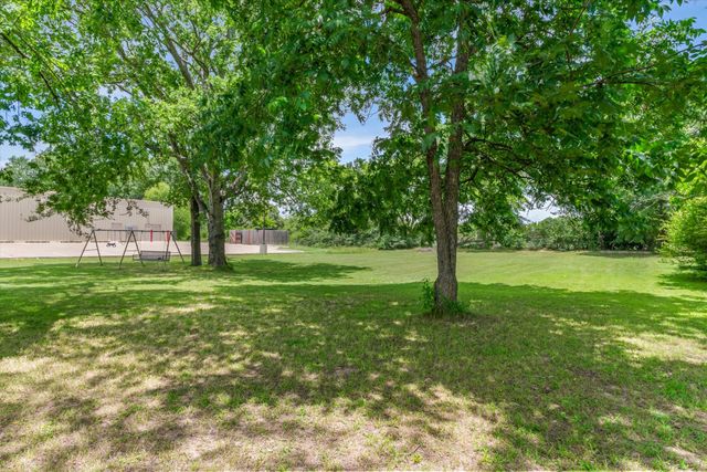 410 W Pine St Street, Edgewood, TX 75117
