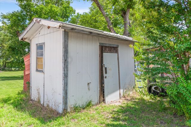 410 W Pine St Street, Edgewood, TX 75117