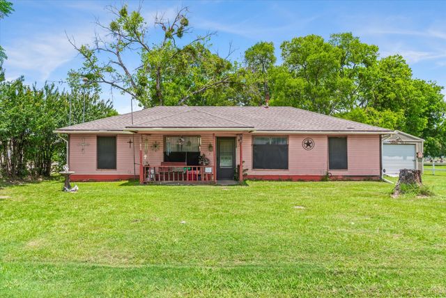 410 W Pine St Street, Edgewood, TX 75117
