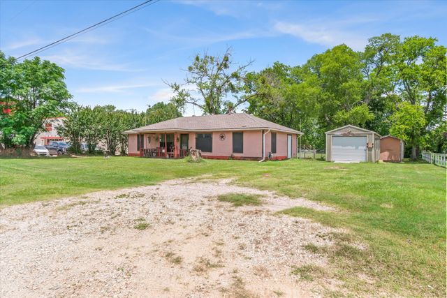 410 W Pine St Street, Edgewood, TX 75117