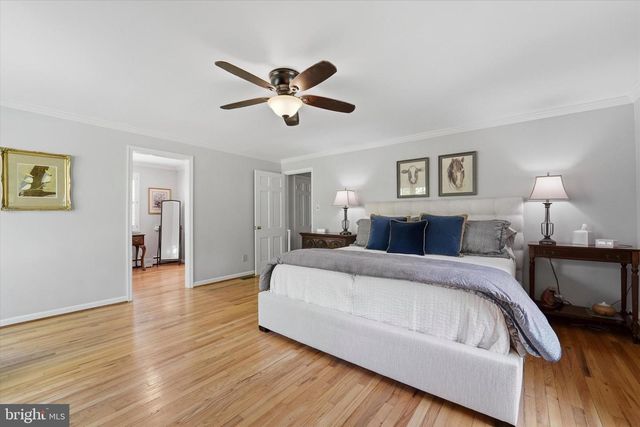 1 OAK TREE LN, Malvern, PA 19355