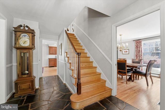 1 OAK TREE LN, Malvern, PA 19355