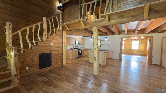 1505 Pleasant Valley Road, Rainbow City, AL 35906