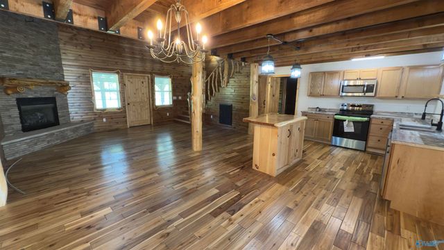 1505 Pleasant Valley Road, Rainbow City, AL 35906