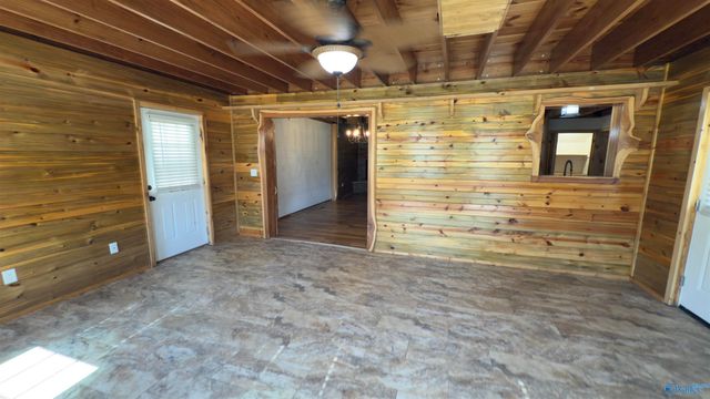 1505 Pleasant Valley Road, Rainbow City, AL 35906