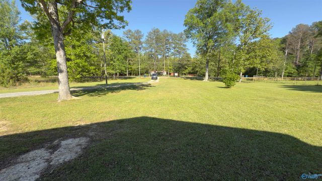 1505 Pleasant Valley Road, Rainbow City, AL 35906