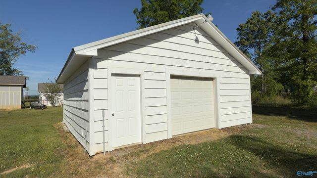 1505 Pleasant Valley Road, Rainbow City, AL 35906