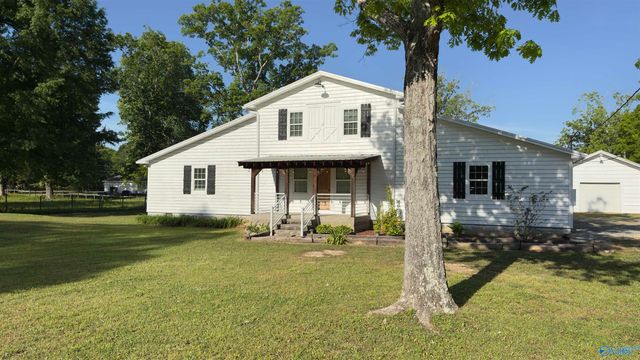 1505 Pleasant Valley Road, Rainbow City, AL 35906