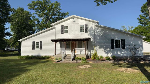 1505 Pleasant Valley Road, Rainbow City, AL 35906