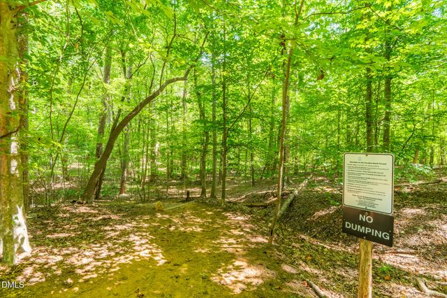 209 Cobblestone Drive, Chapel Hill, NC 27516