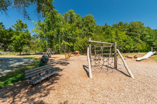 209 Cobblestone Drive, Chapel Hill, NC 27516
