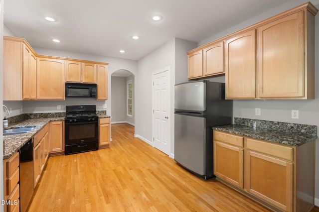 209 Cobblestone Drive, Chapel Hill, NC 27516