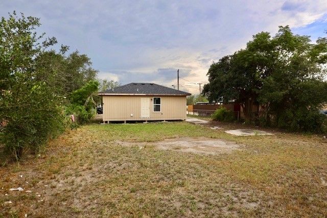 503 Oliver St, Alice, TX 78332